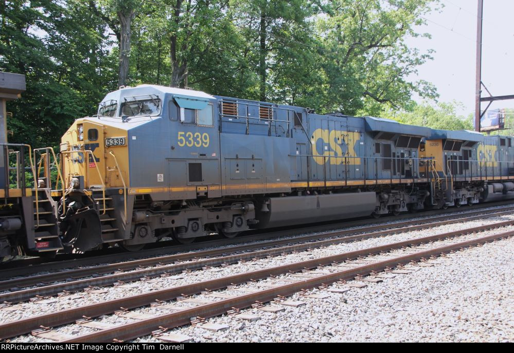 CSX 5339 on M404